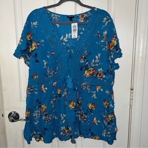 NEW blue floral torrid top